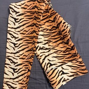 Tiger Print Pants - Women’s leggings - Victoria Secret Pink